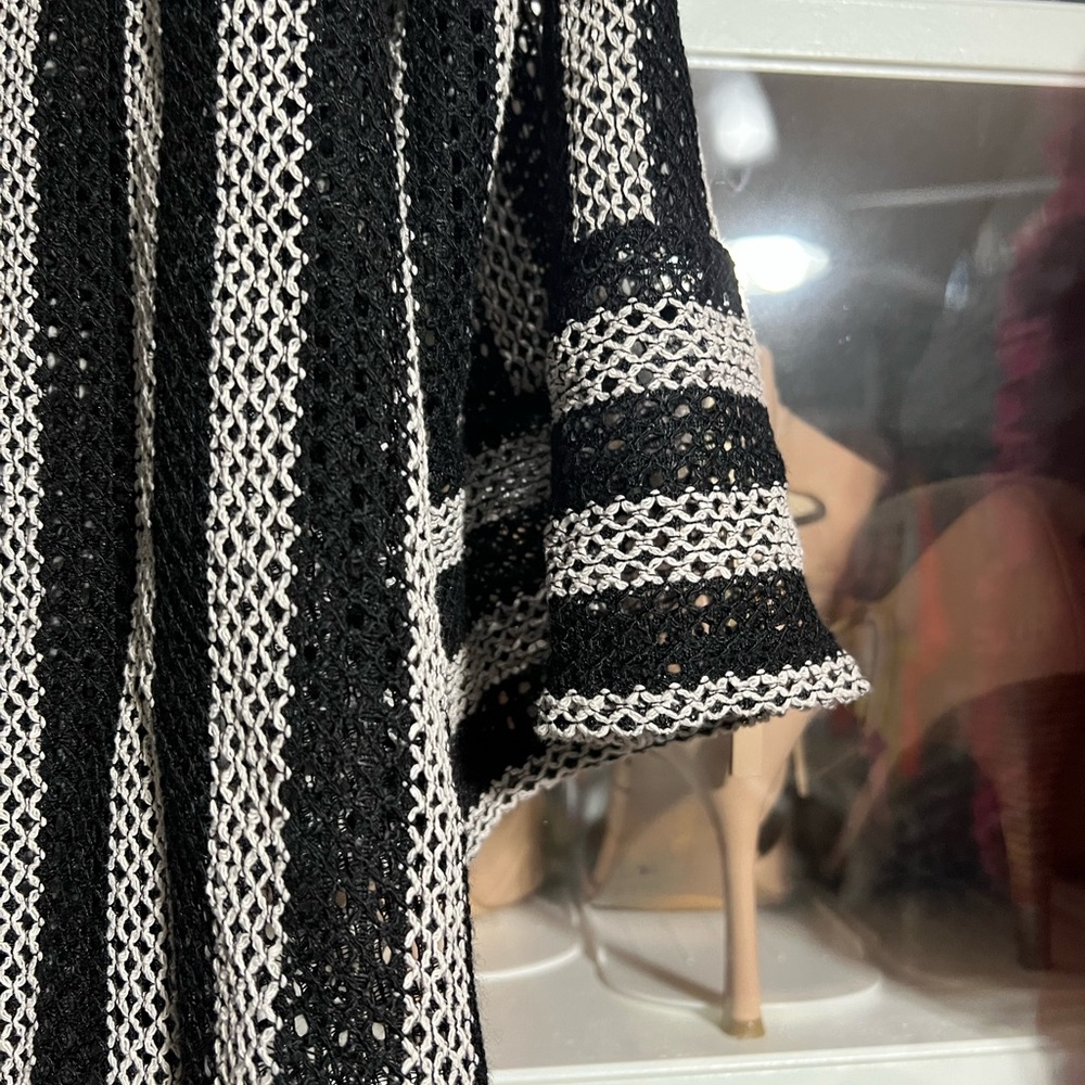 Black and White Striped Open Jacket - Picture 2 of 2